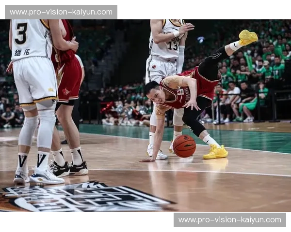 集锦CBA：精彩瞬间，篮球的无限魅力